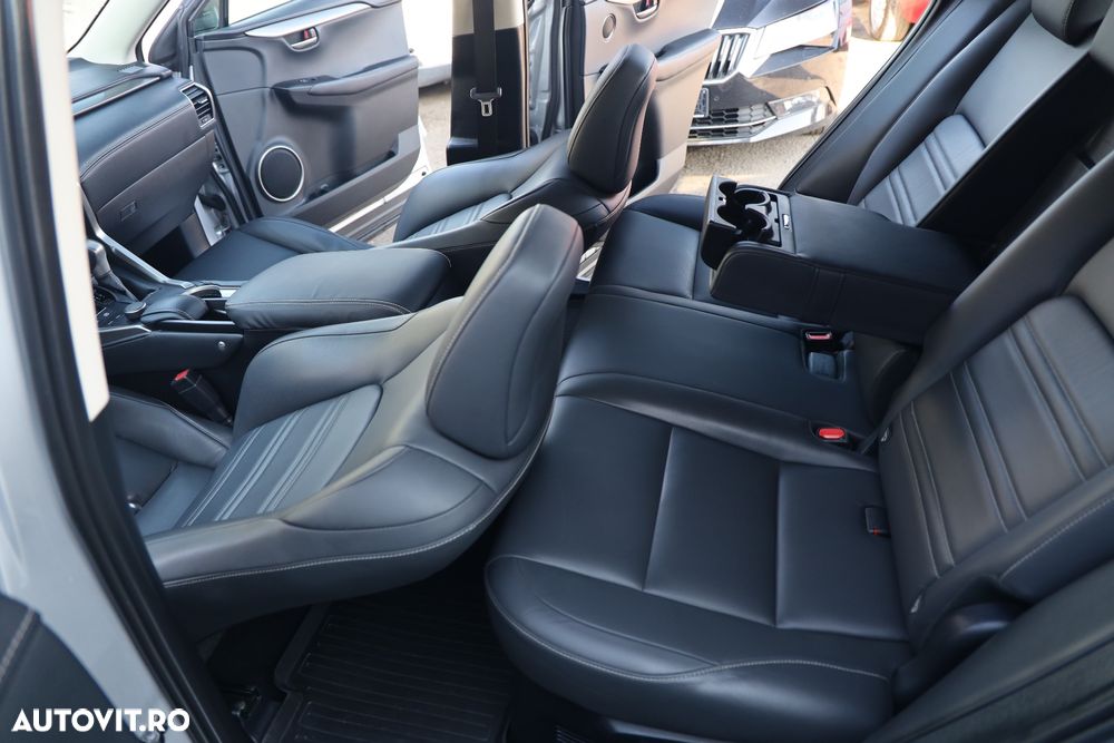 Lexus Seria NX 300h - 10
