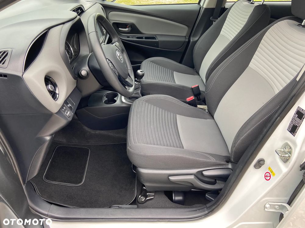 Toyota Yaris - 24