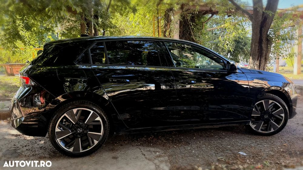 Opel Astra GS - 9