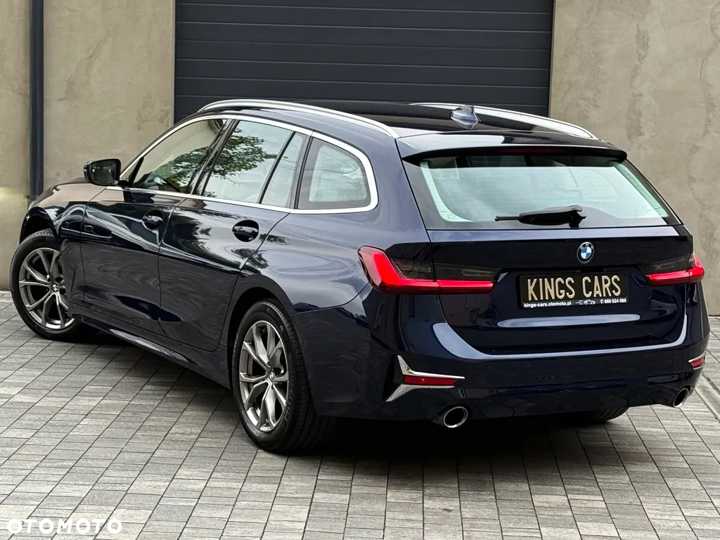 BMW Seria 3 320d Touring Luxury Line - 23