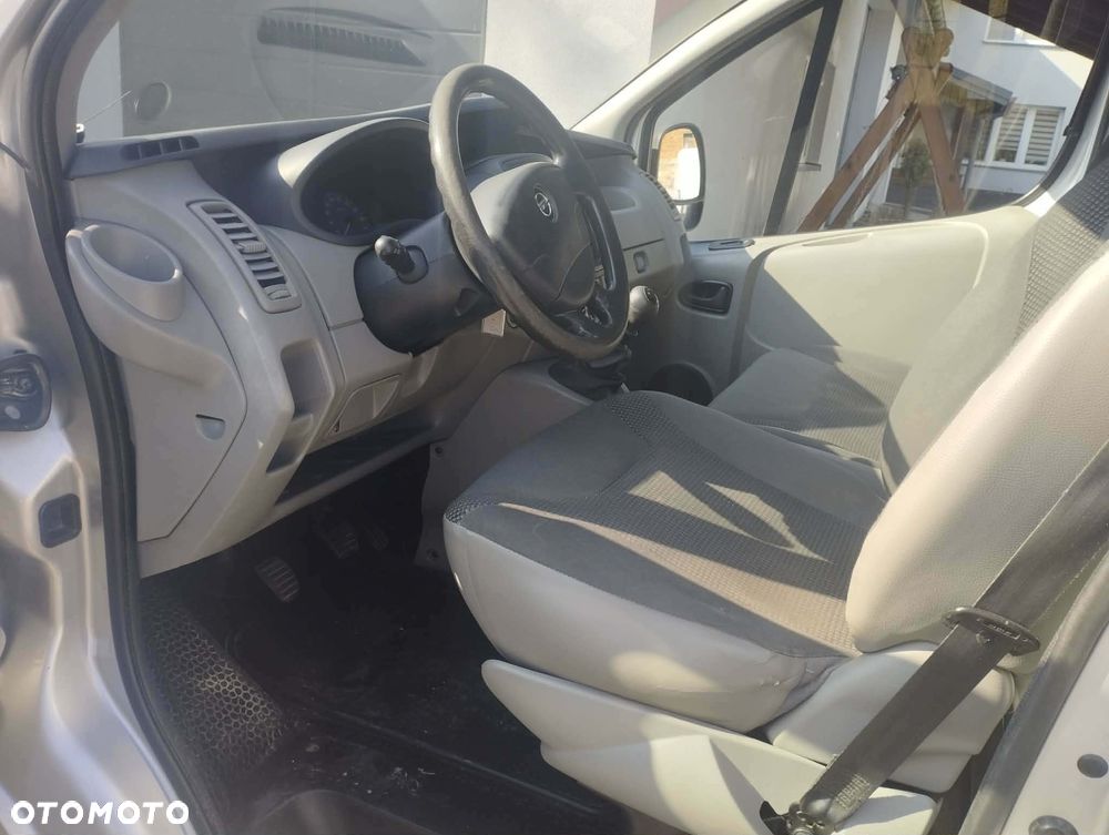 Opel vivaro - 6