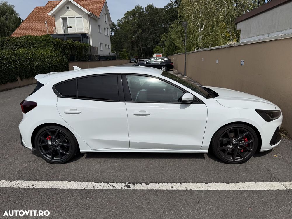 Ford Focus 2.3 Ecoboost 6MT ST X - 1
