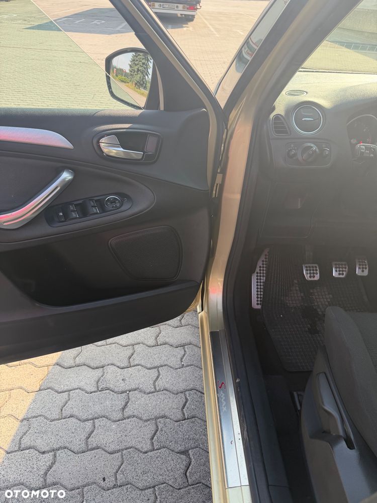 Ford S-Max - 28