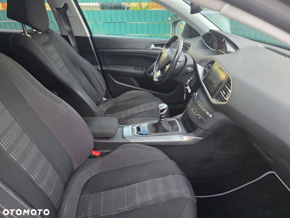 Peugeot 308 - 11