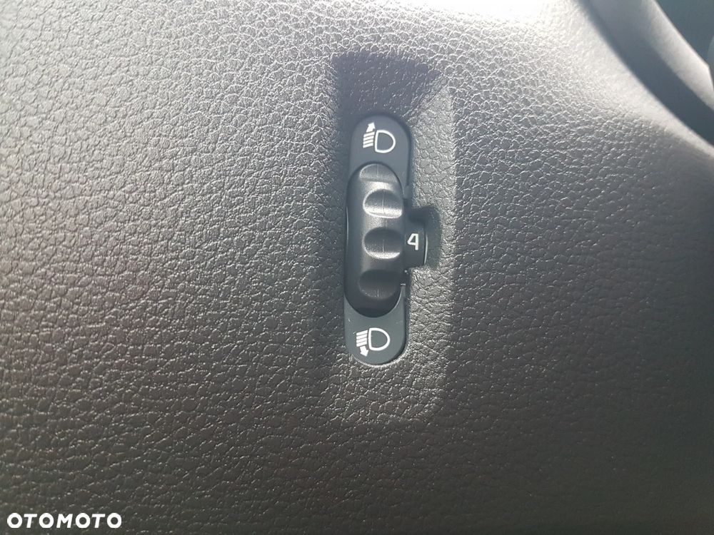 Renault MASTER KONTENER 8EP 4,22x2,23x2,23 KLIMA KRAJOWY MANUAL  6-BIEGÓW DMC 3500 KG - 34