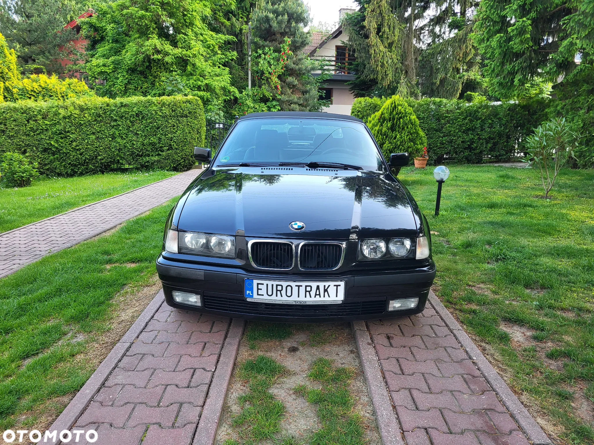 BMW Seria 3 320i Cabriolet - 2