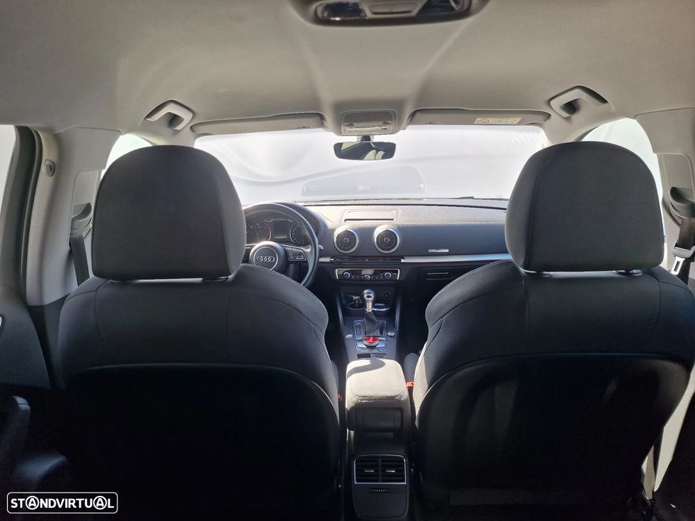 Audi A3 Sportback 1.6 TDI S-line S tronic - 12