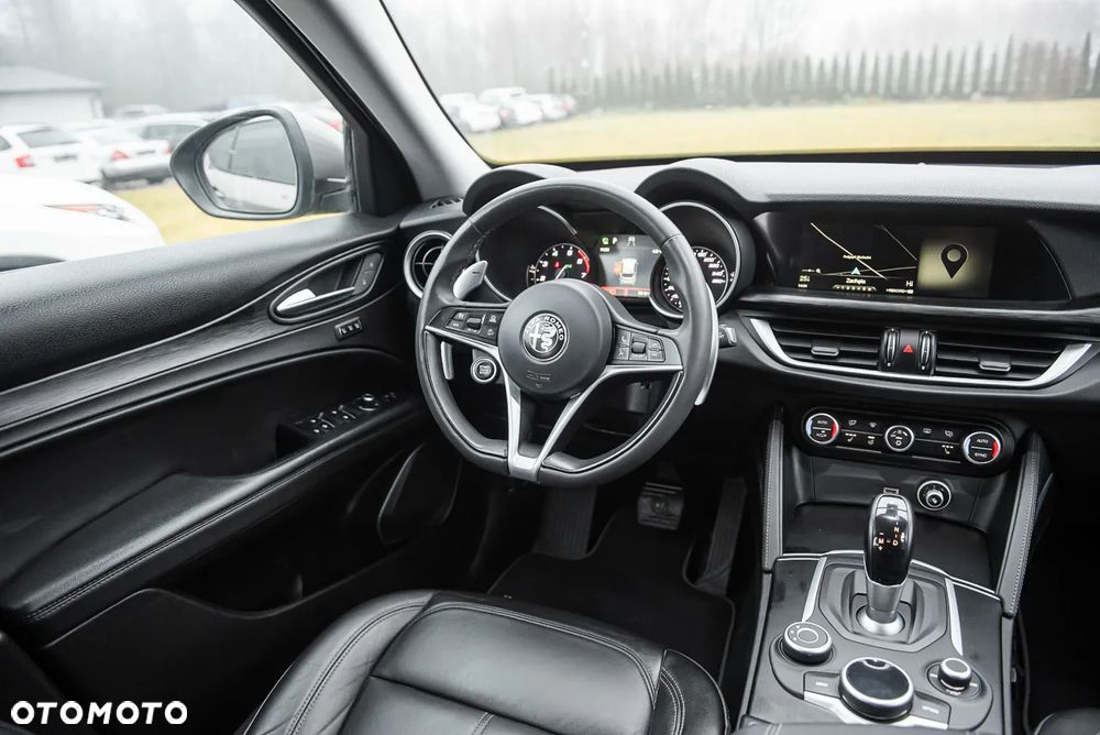 Alfa Romeo Stelvio 2.0 Turbo 16V AT8-Q4 First Edition - 30