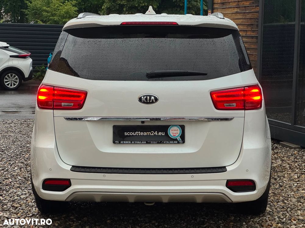 Kia Carnival - 6