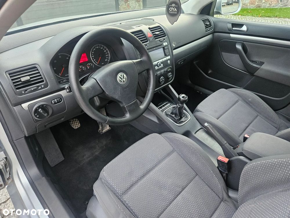 Volkswagen Golf - 11