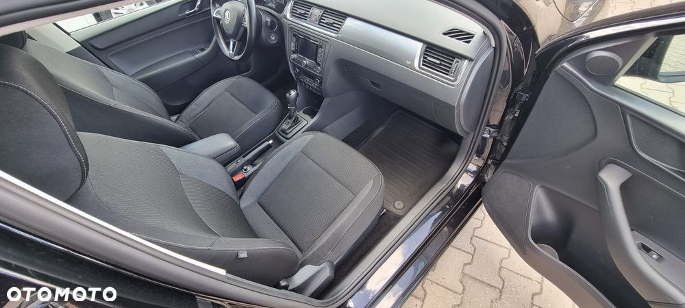 Skoda RAPID 1.6 TDI DSG Ambition - 18