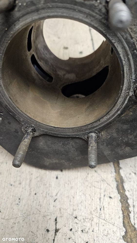 Oryginalny cylinder Yamaha IT465  4V400 - 12