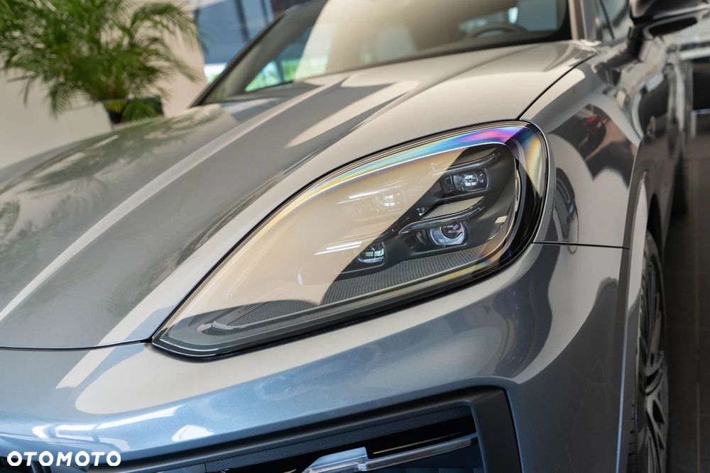 Porsche Cayenne E-Hybrid PHEV Black Edition - 37