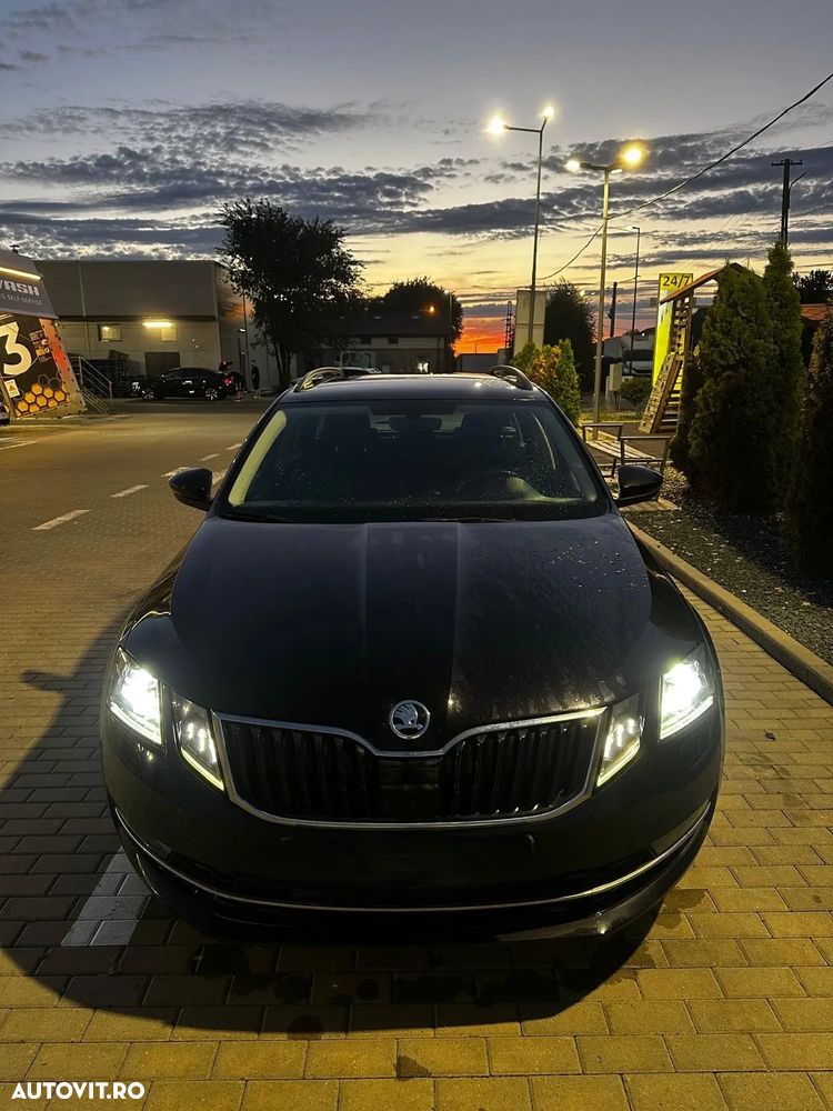 Skoda Octavia 1.6 TDI DSG Style - 2
