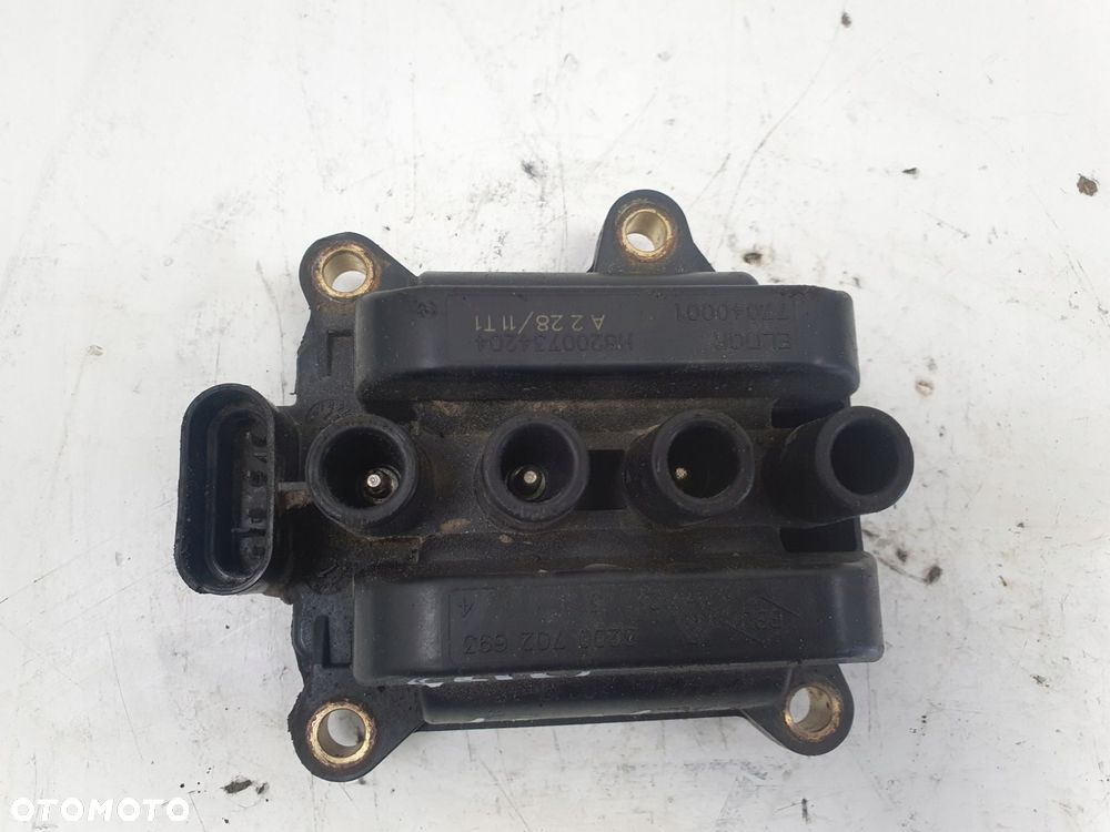 CEWKA ZAPŁONOWA Renault Clio III 1.2 16V _ 8200702693 - 2