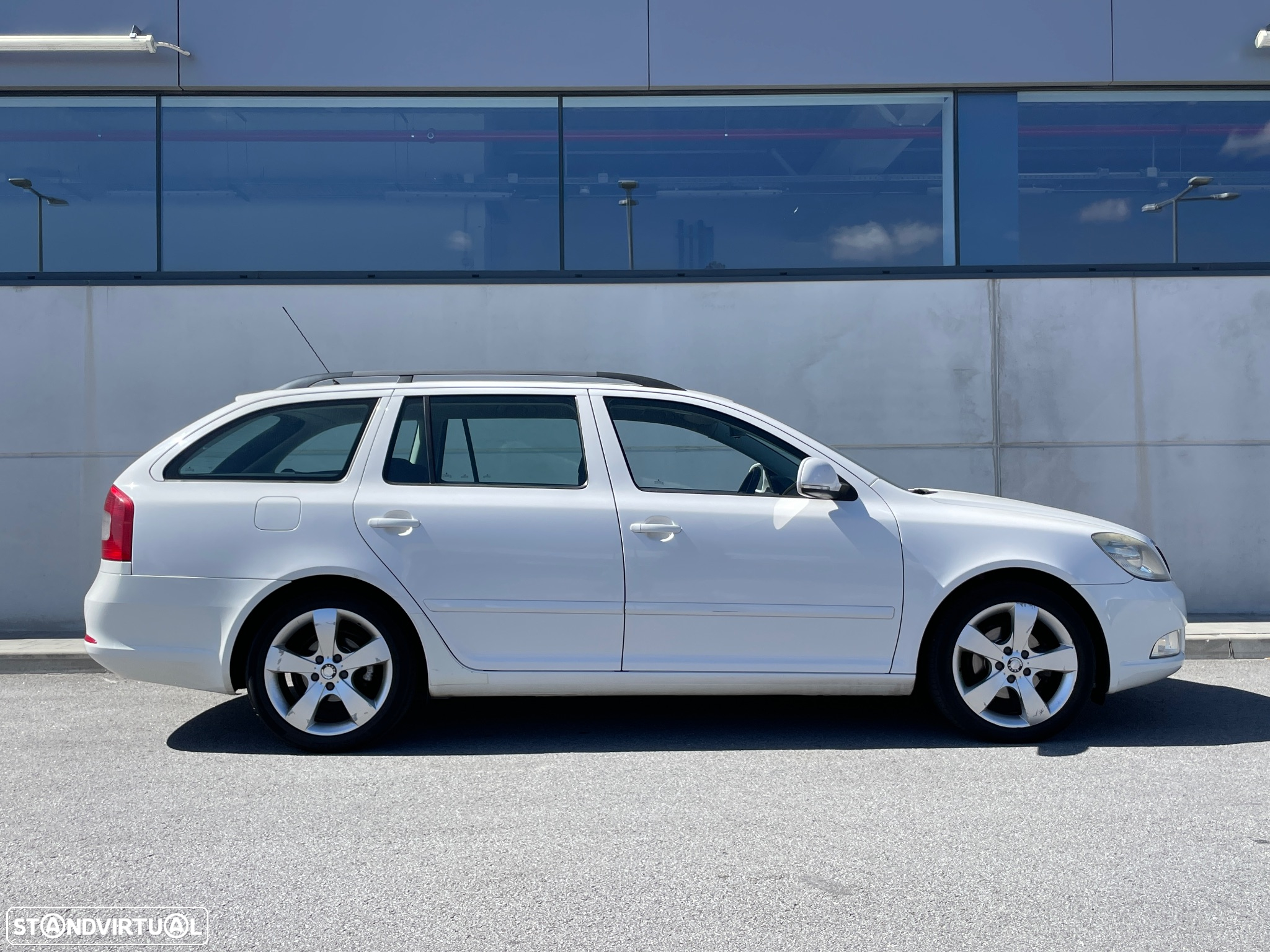 Skoda Octavia Break 1.6 TDi Elegance - 2