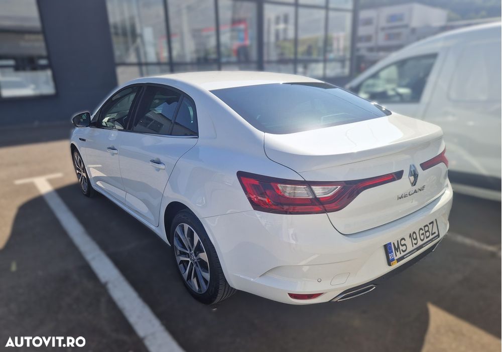 Renault Megane TCe 140 GPF Techno - 3