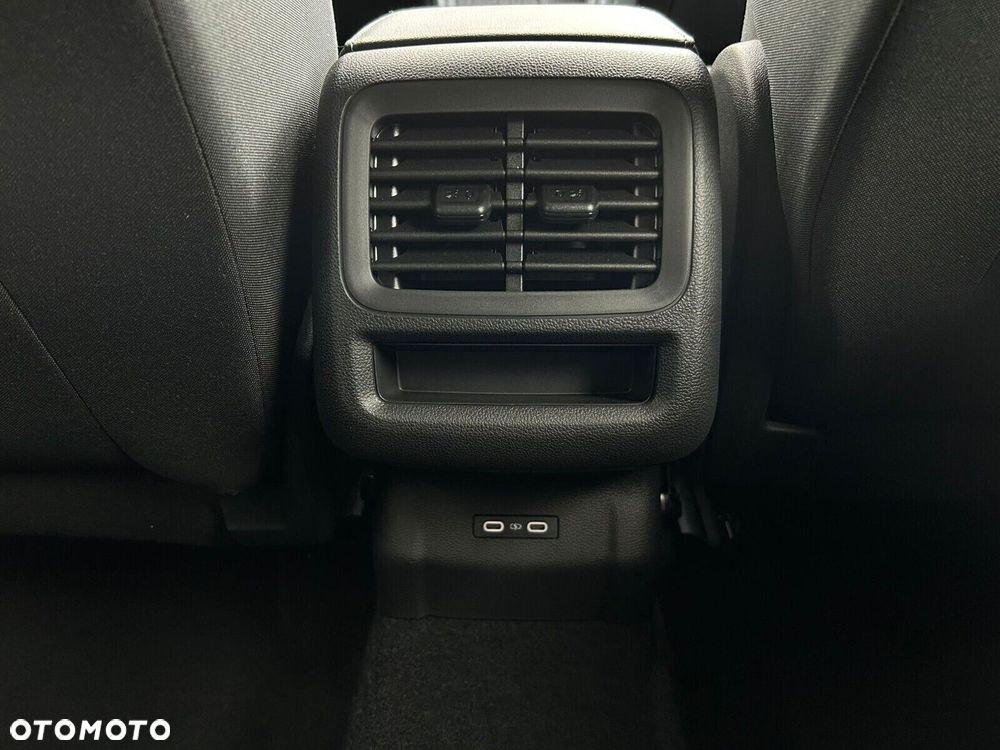 Volkswagen T-Roc - 26