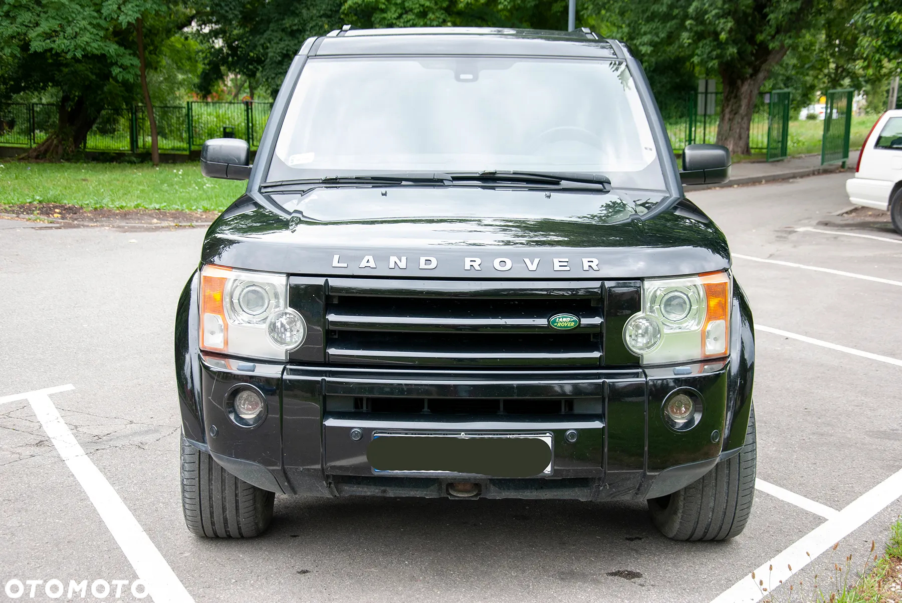 Land Rover Discovery IV 2.7D V6 HSE - 3