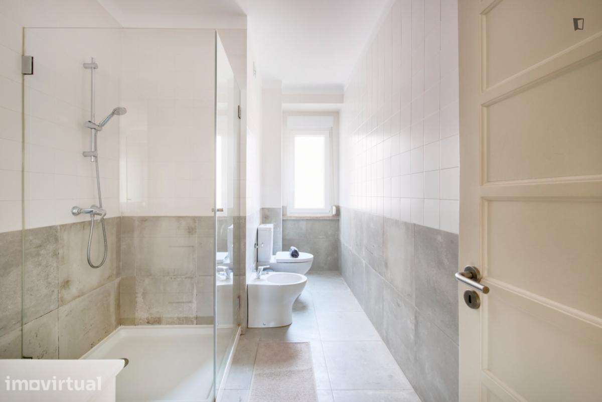 Quarto - localizado em Marquês de Pombal Lisbon - Grande imagem: 4/22
