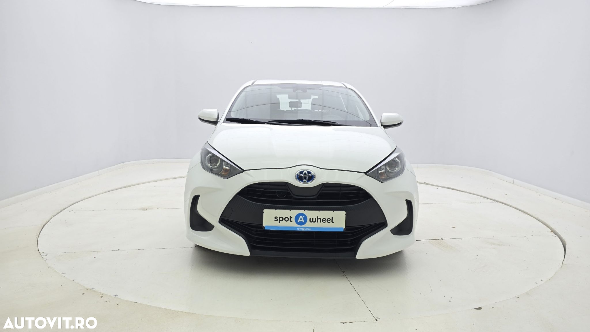 Toyota Yaris 1.5 VVT-i HSD Eco - 2
