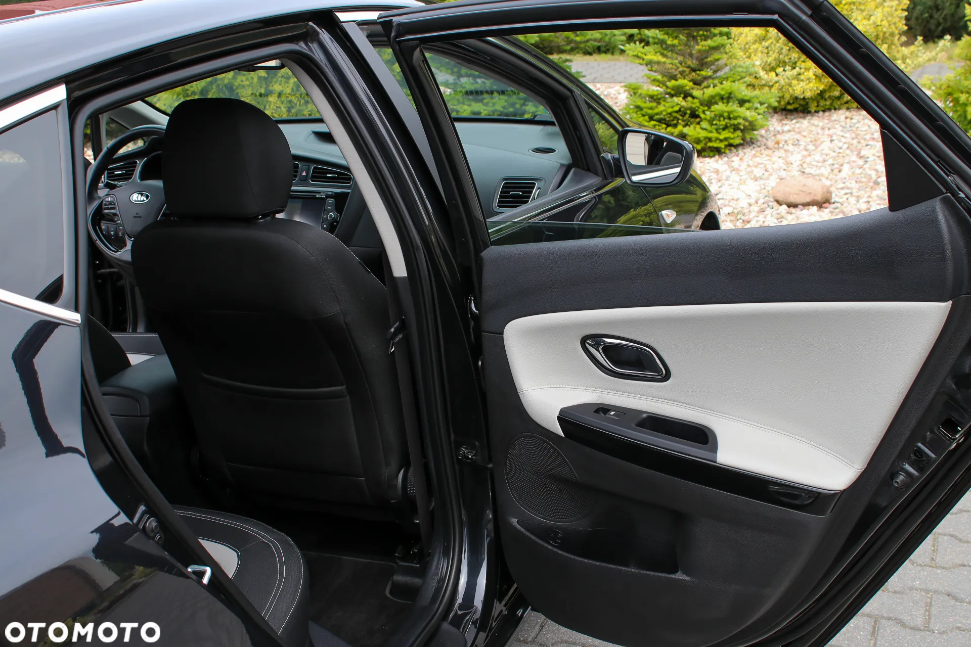 Kia Ceed 1.6 GDI Dream Team Edition - 25