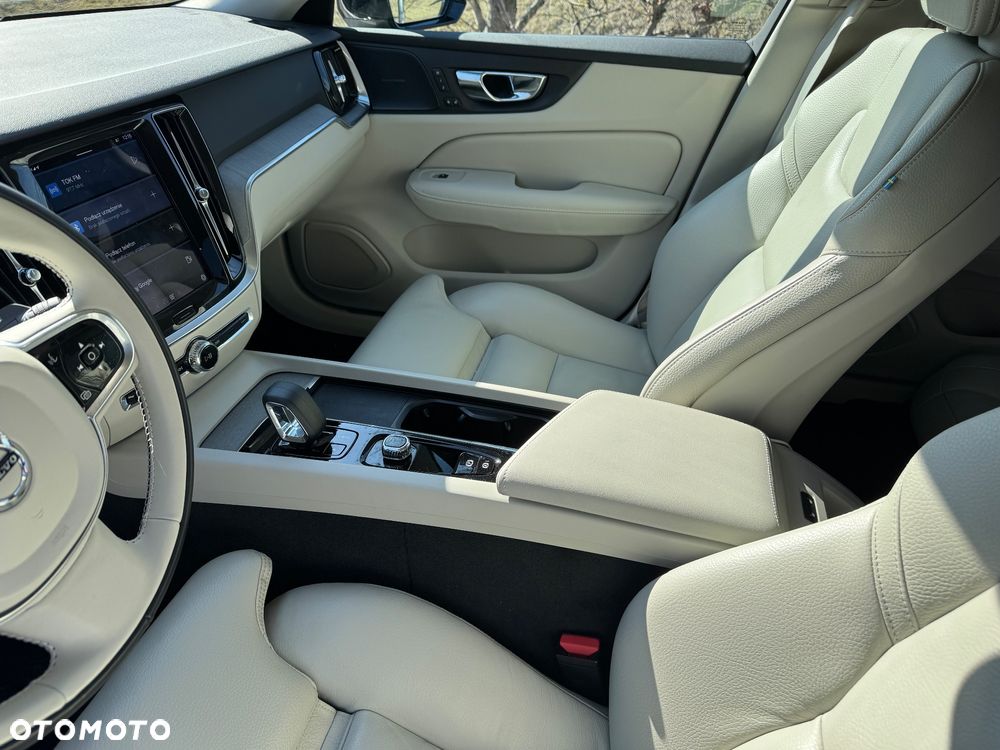 Volvo S60 B4 B Plus Dark - 9