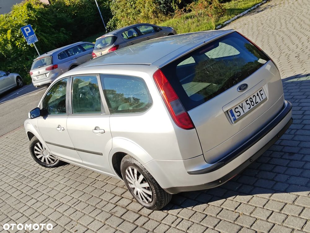 Ford Mondeo 1.8 GLX - 24