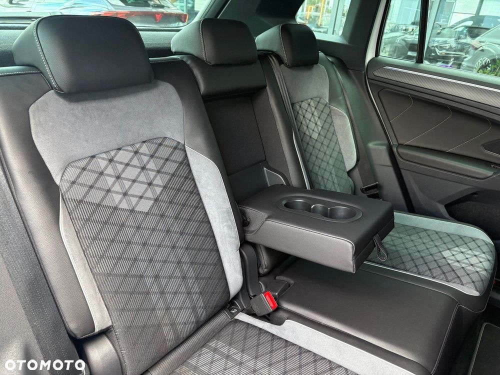 Volkswagen Tiguan - 16