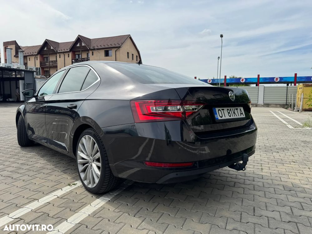 Skoda Superb 2.0 TDI DSG 4X4 Style - 5