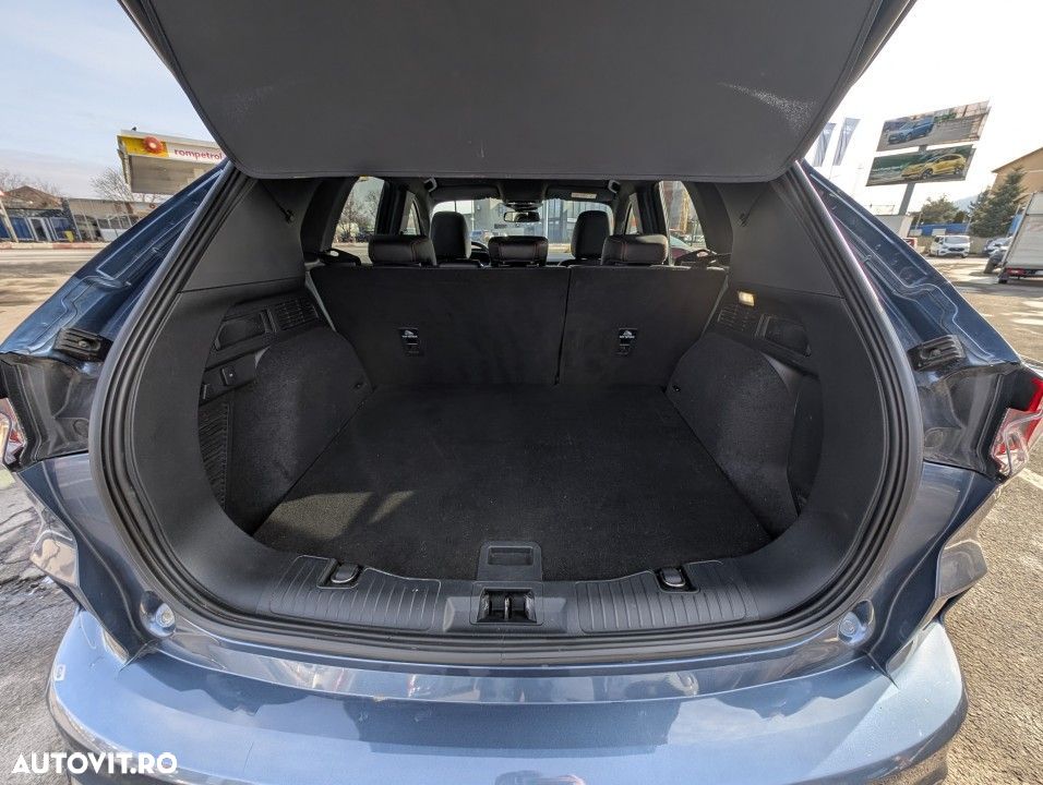 Ford Kuga - 10