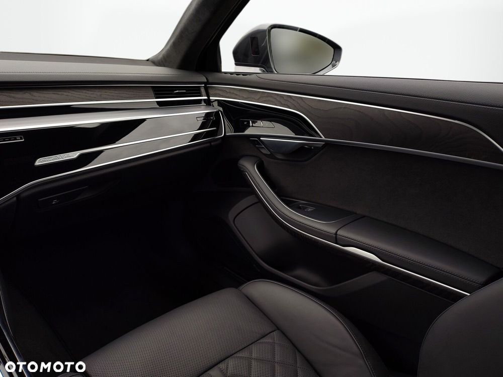 Audi A8 - 24