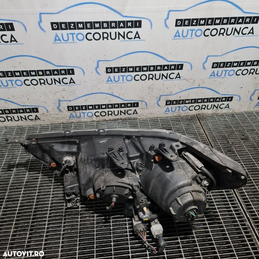 Far Dreapta Mitsubishi ASX Facelift 2016 2016 - 2018 SUV 4 Usi (1337) Cu lupă - 3