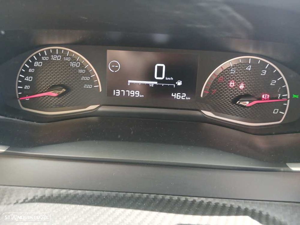 Peugeot 2008 1.2 PureTech Active Pack - 26