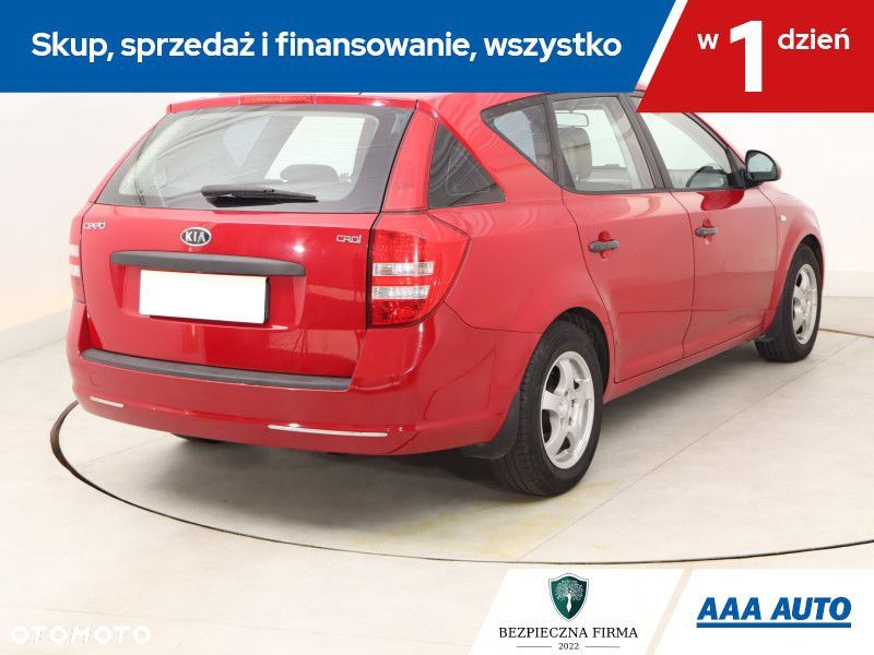 Kia Ceed - 7