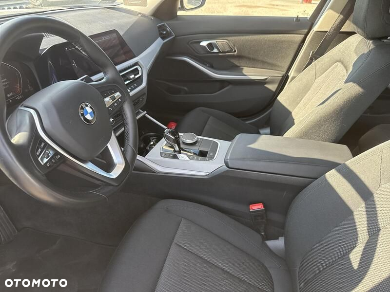 BMW Seria 3 - 11