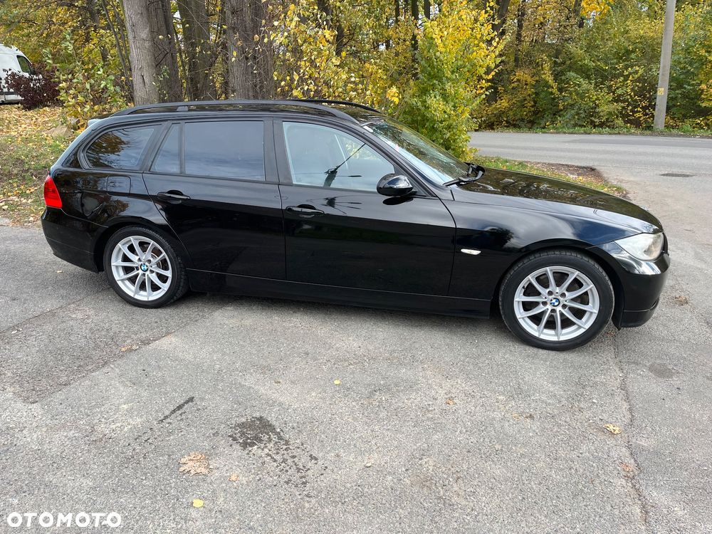 BMW Seria 3 320d DPF Touring - 6