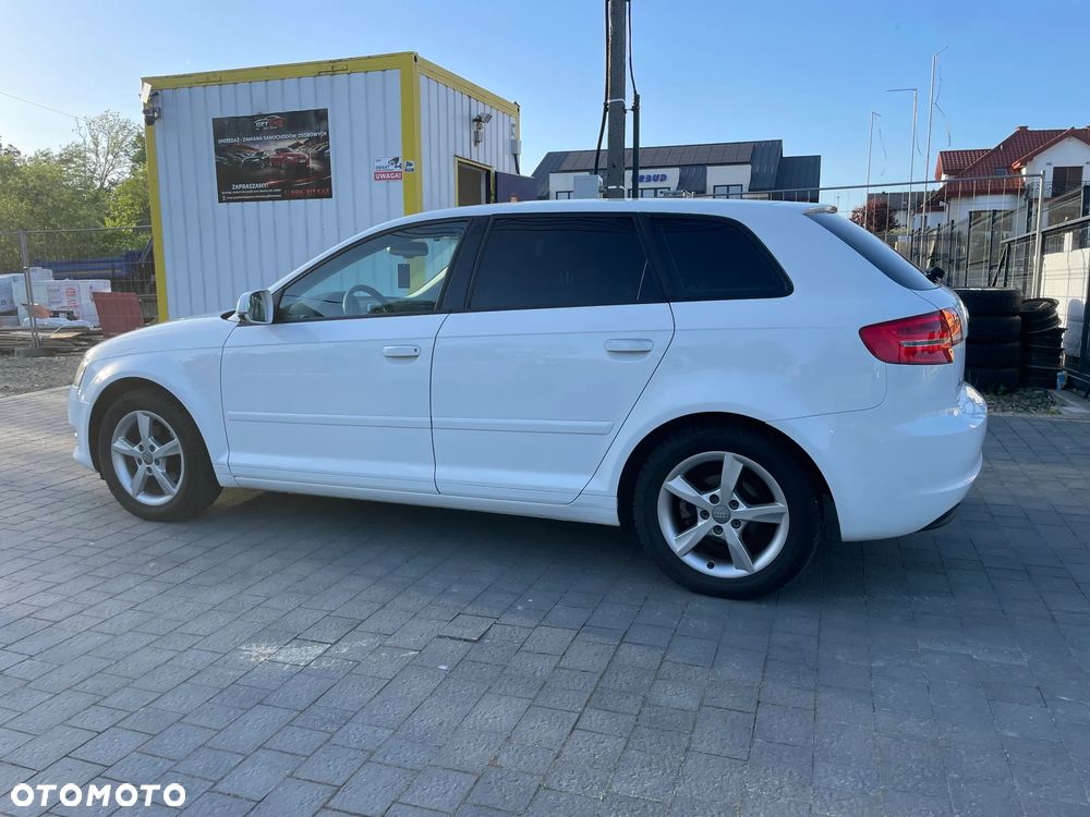 Audi A3 Sportback 1.6 TDI DPF Ambition - 10