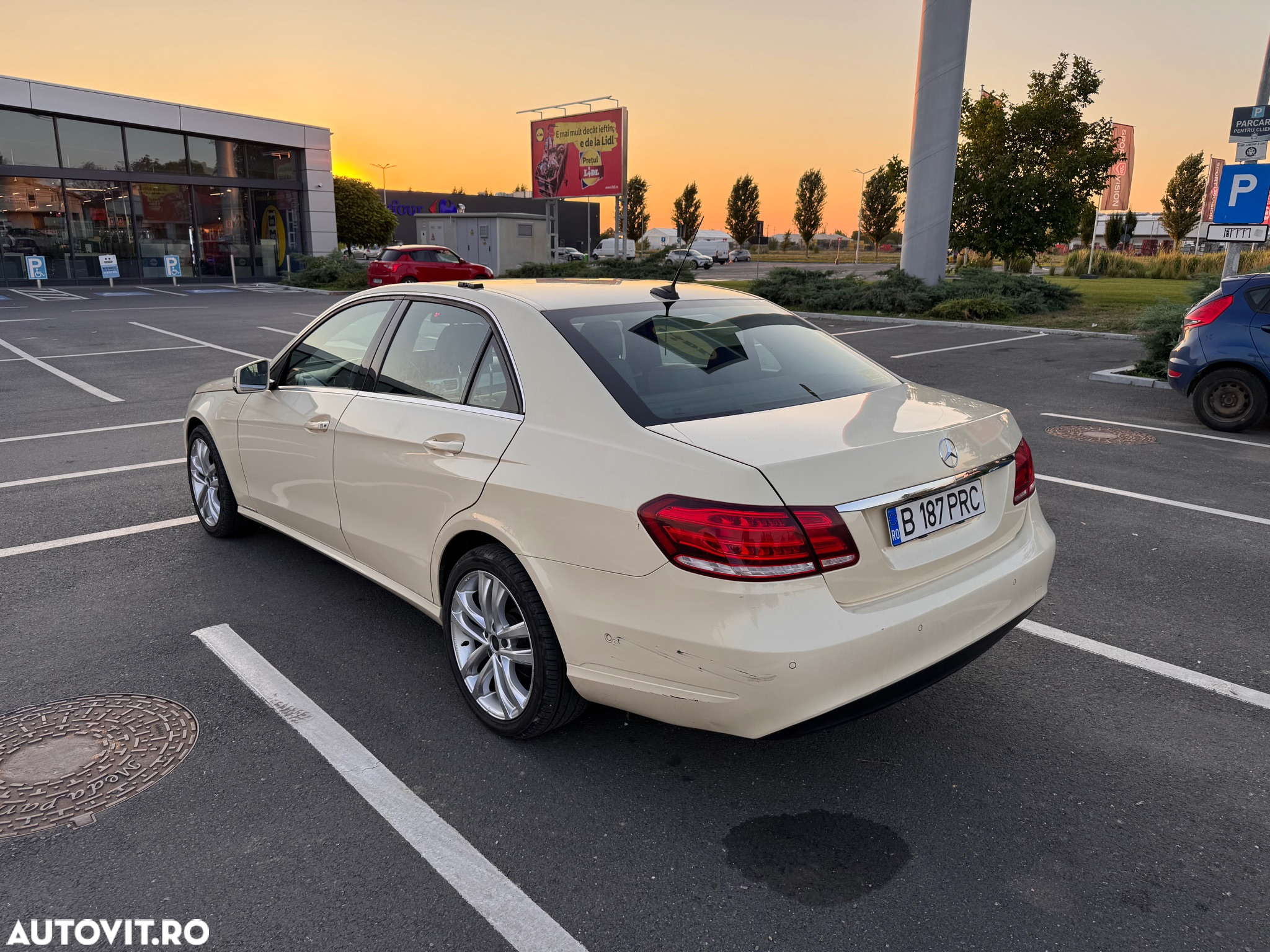 Mercedes-Benz E 200 BlueTEC 7G-TRONIC - 7