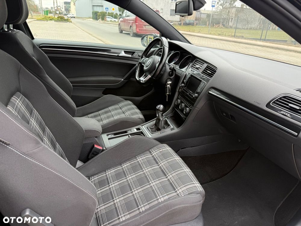 Volkswagen Golf 2.0 TDI BMT GTD - 5