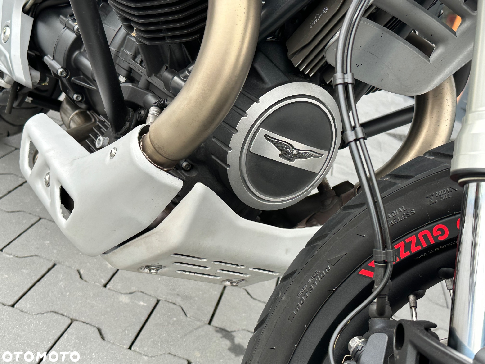 Moto Guzzi V85 - 20