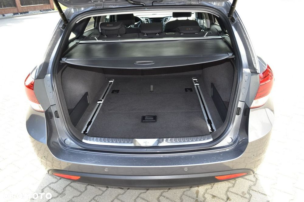 Hyundai i40 Kombi 1.7 CRDi DCT Premium - 13