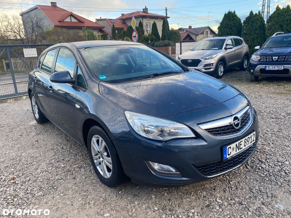 Opel Astra 1.4 Turbo Design Edition - 3