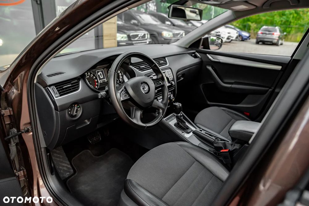Skoda Octavia 2.0 TDI 4x4 Elegance DSG - 17