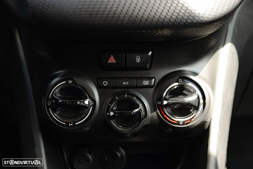 Peugeot 2008 1.6 BlueHDi Style - 17