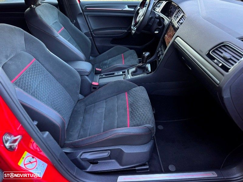 VW Golf 2.0 TSI GTI DSG Performance - 52