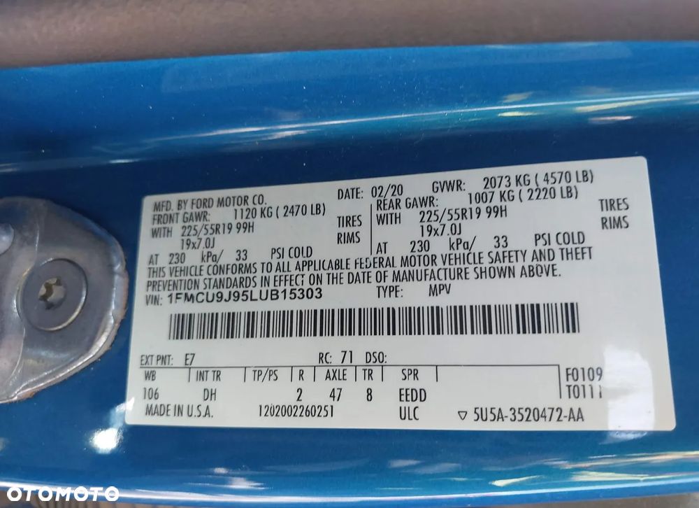 Ford Escape 2.0 EcoBoost AWD Titanium - 12