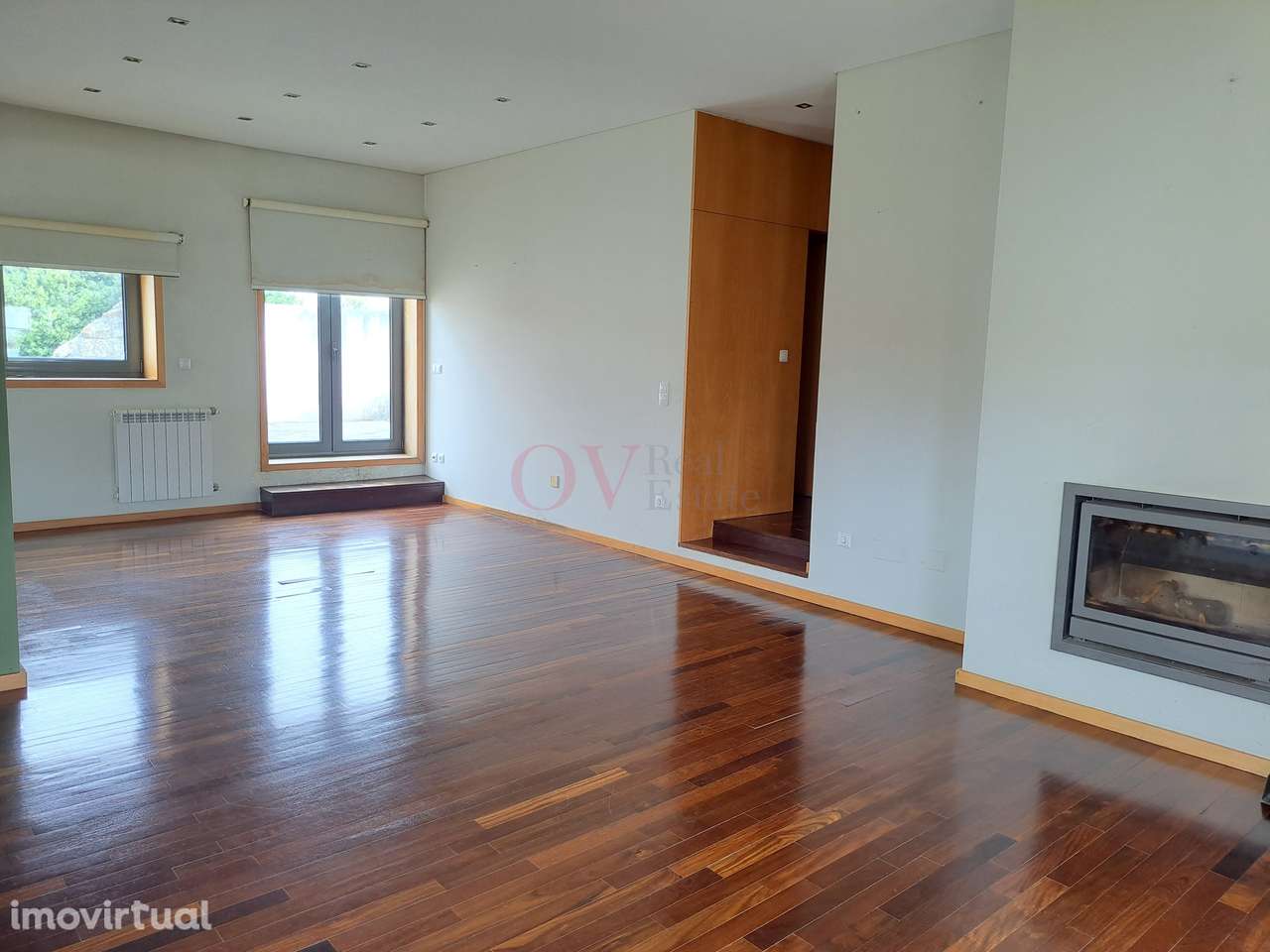 Vende-se Quintinha com moradia T4, a 2 minutos da circunvalação, junto - Grande imagem: 5/28