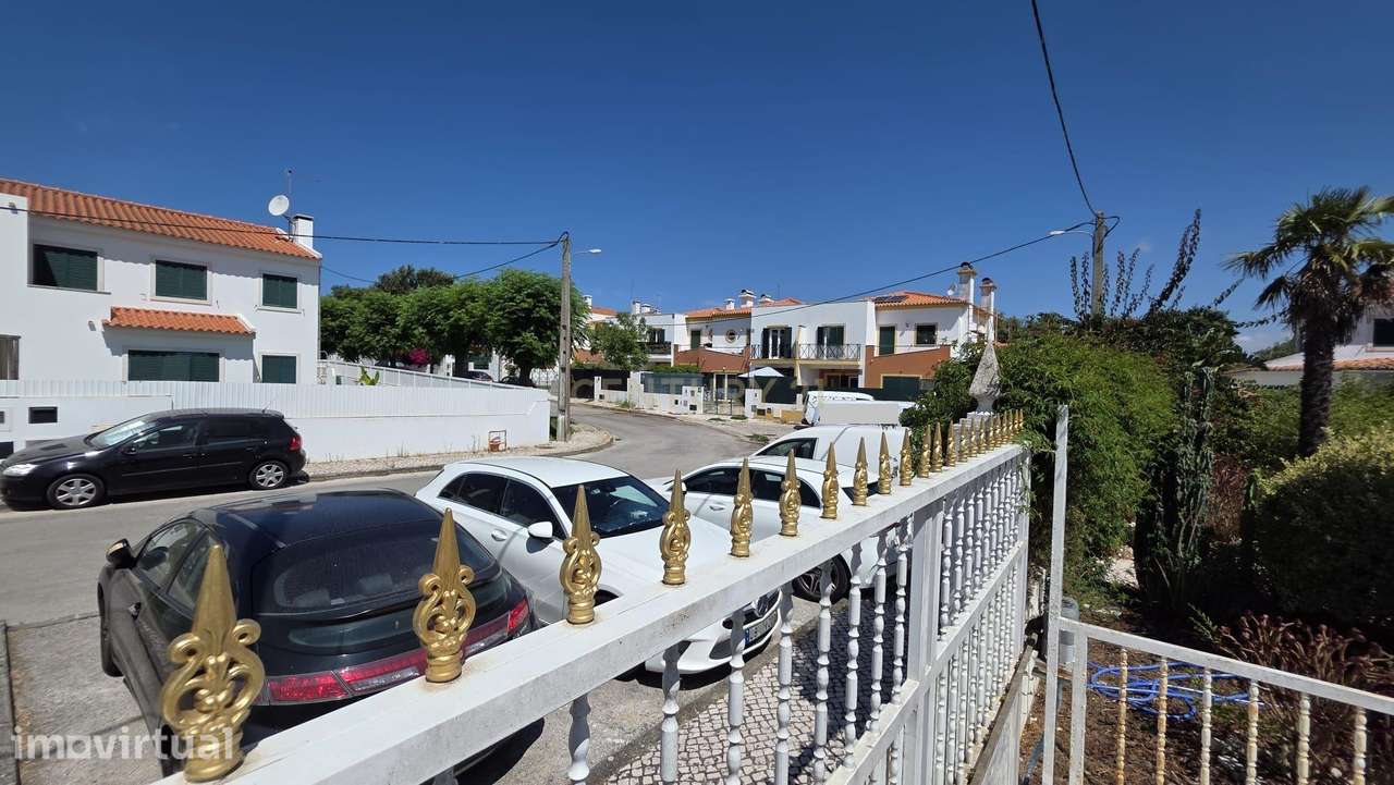 Moradia Isolada na Cotovia inserida num lote de 623m2 a 15 min. da pra - Grande imagem: 2/38