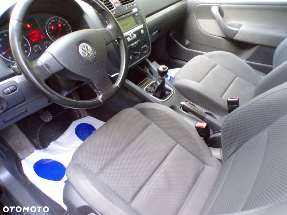 Volkswagen Golf - 17